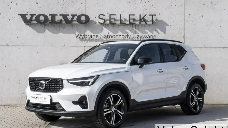 VOLVO XC40 -