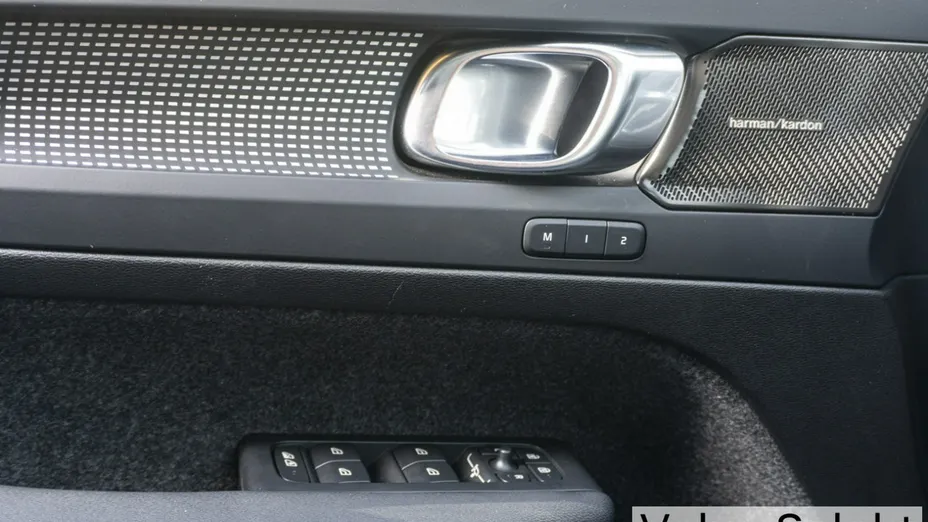 VOLVO XC40 -