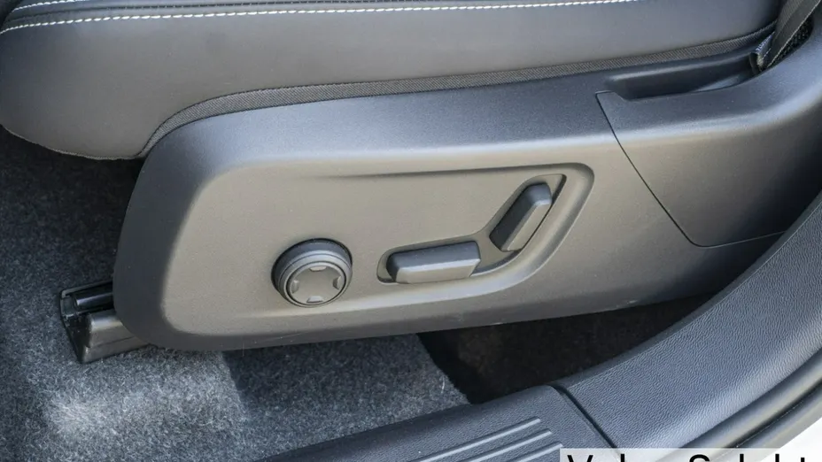VOLVO XC40 -