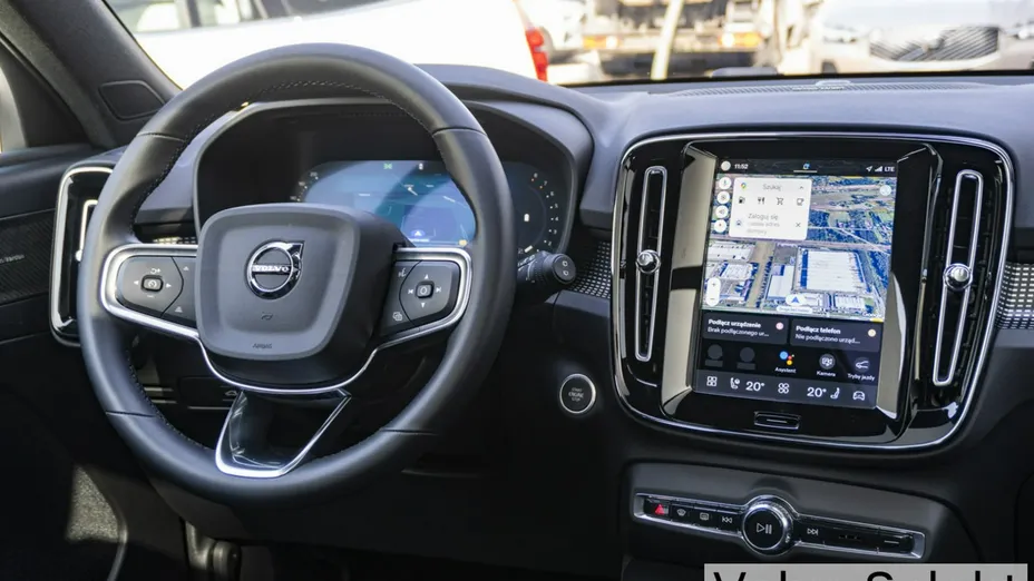 VOLVO XC40 -