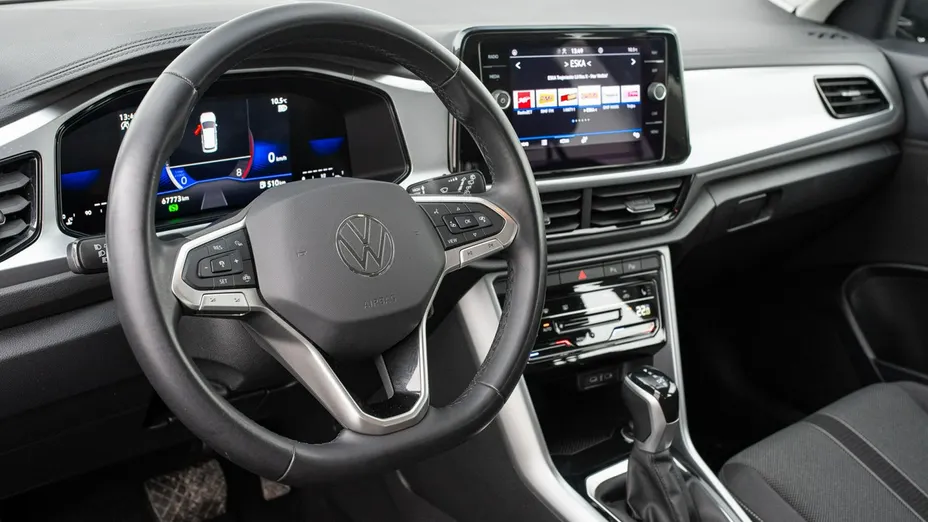 VOLKSWAGEN T-ROC -