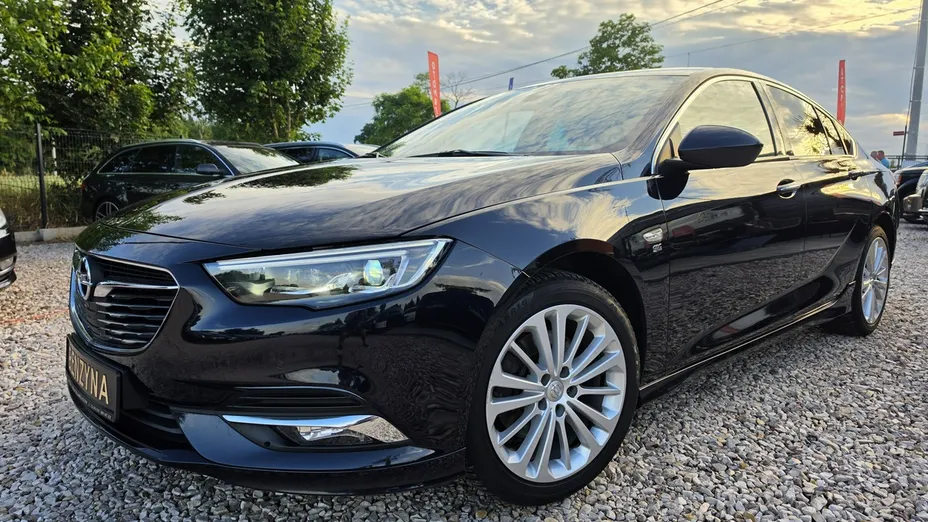 OPEL Insignia -