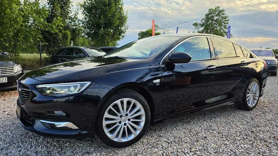 OPEL Insignia -