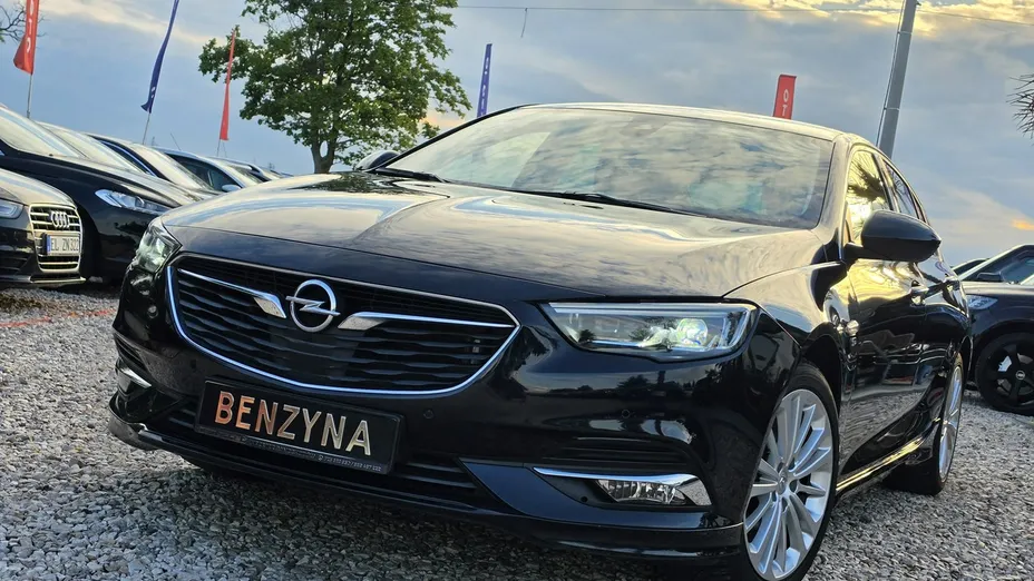 OPEL Insignia -