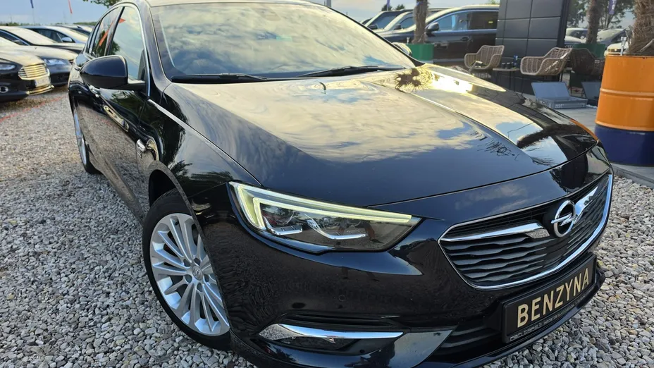 OPEL Insignia -
