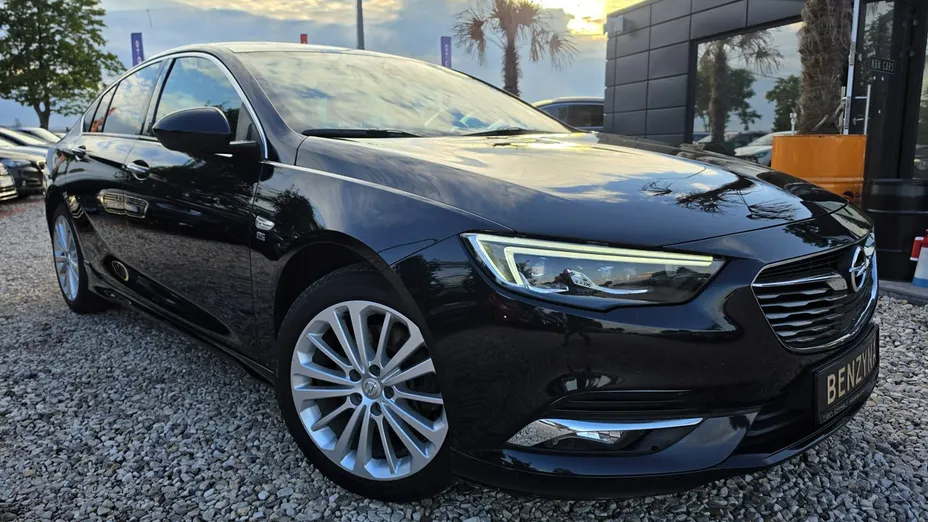 OPEL Insignia -