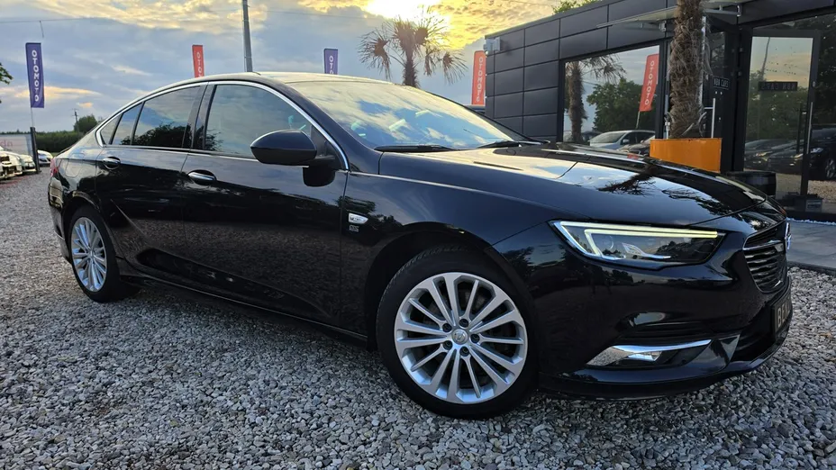 OPEL Insignia -