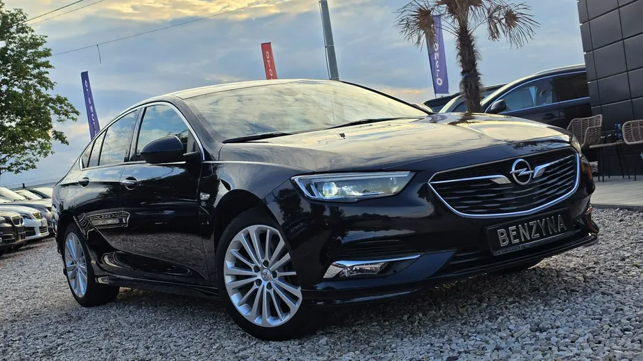 OPEL Insignia -