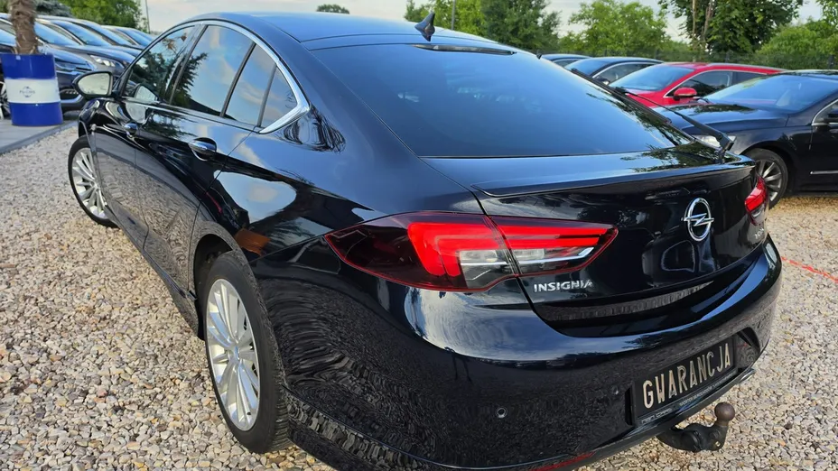 OPEL Insignia -