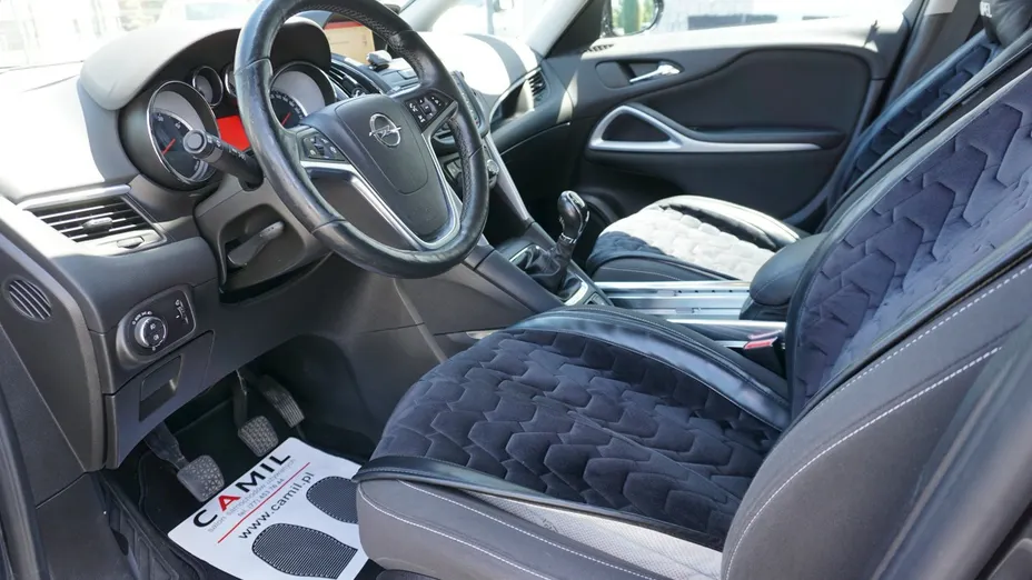 OPEL Zafira -