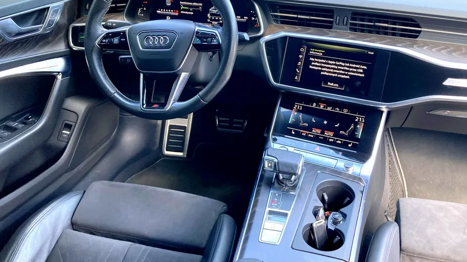 AUDI A6 -