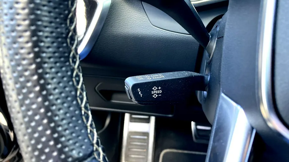 AUDI A6 -