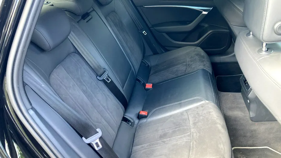 AUDI A6 -