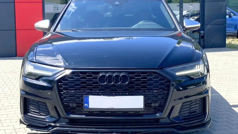 AUDI A6 -