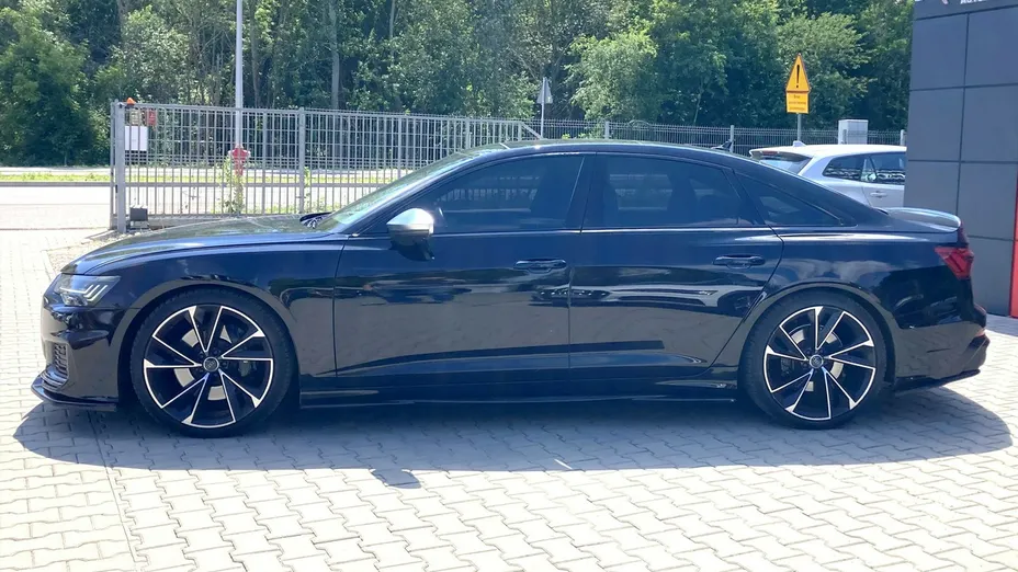 AUDI A6 -