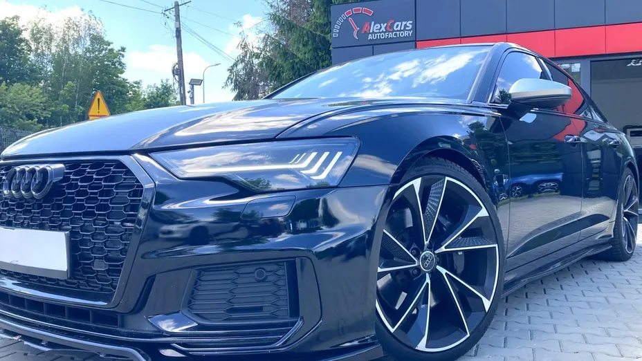 AUDI A6 -