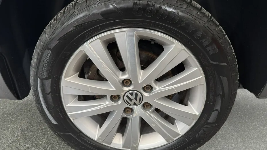VOLKSWAGEN Multivan -