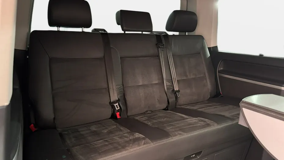 VOLKSWAGEN Multivan -