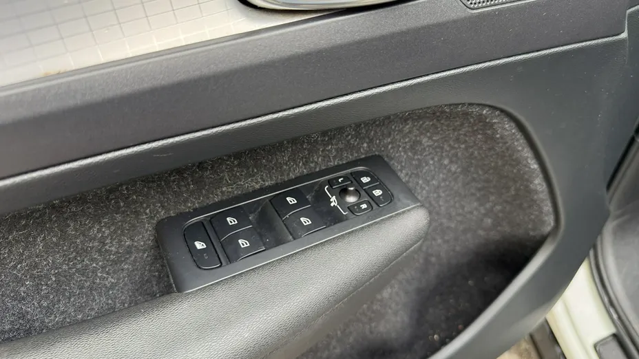 VOLVO XC40 -