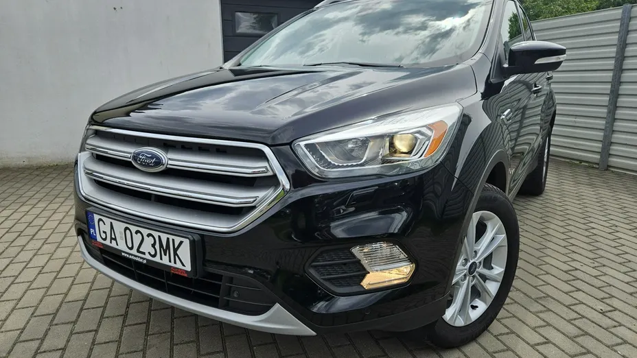 FORD Kuga -