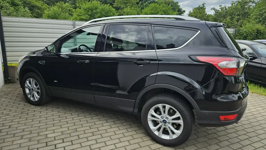 FORD Kuga -