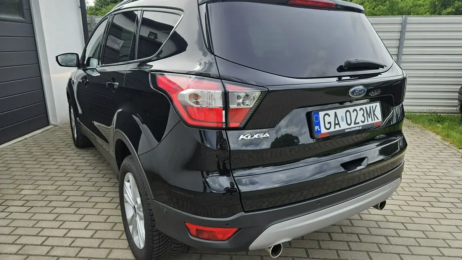 FORD Kuga -