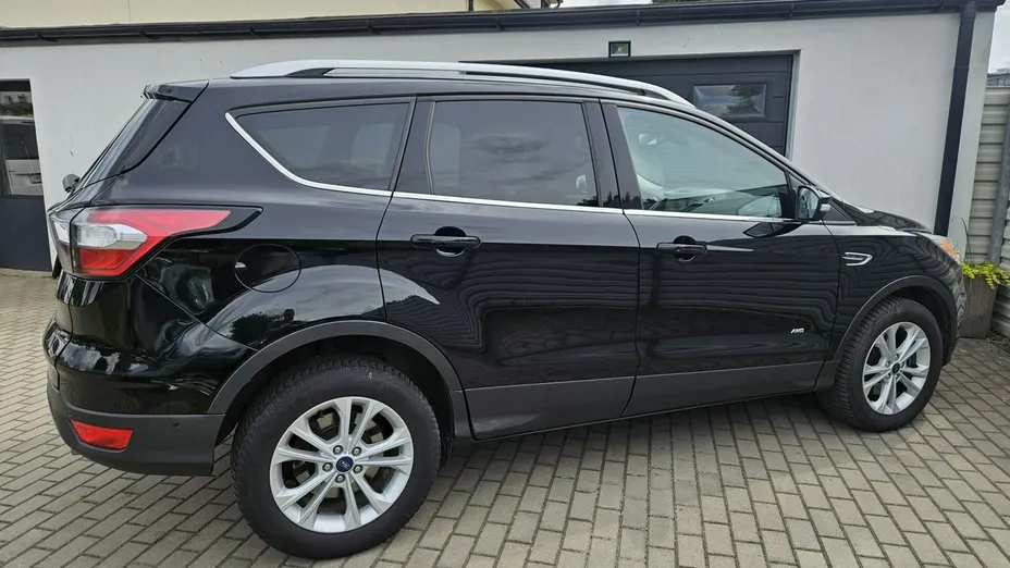 FORD Kuga -