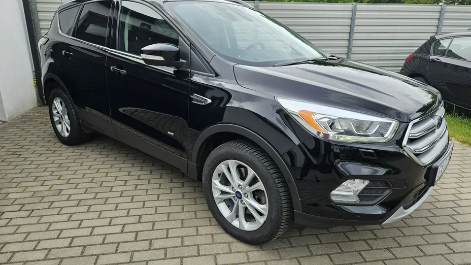 FORD Kuga -