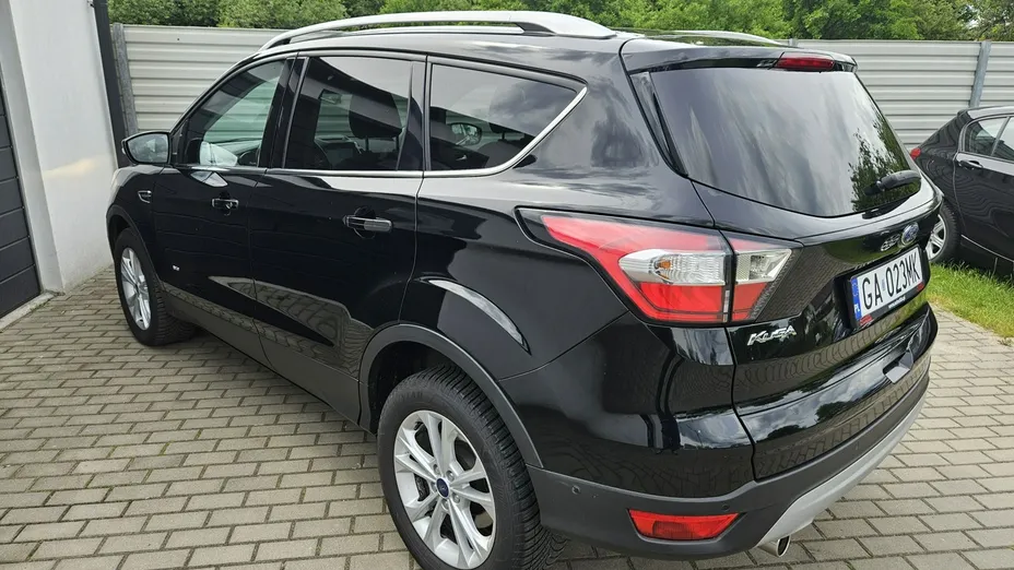 FORD Kuga -