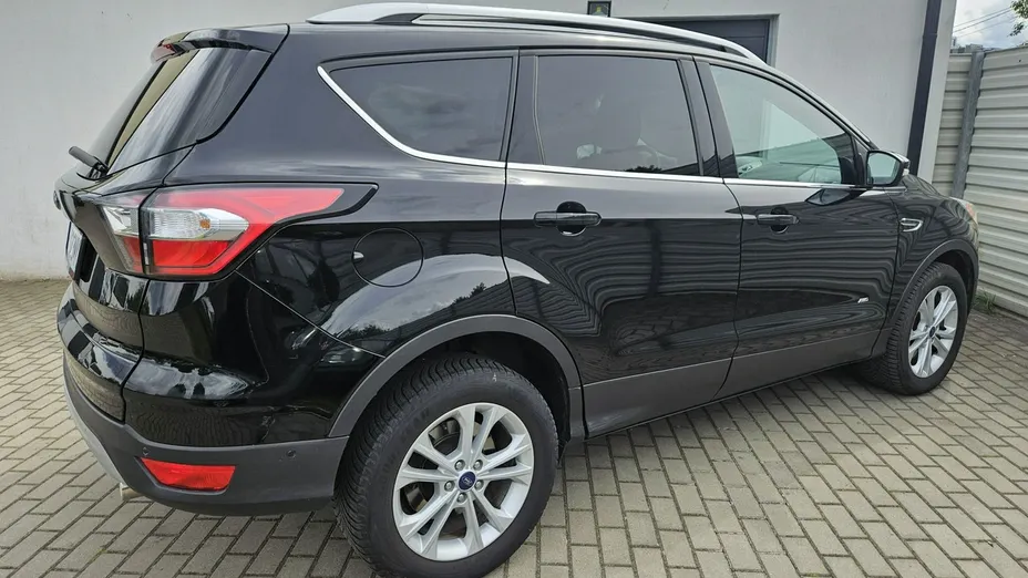 FORD Kuga -