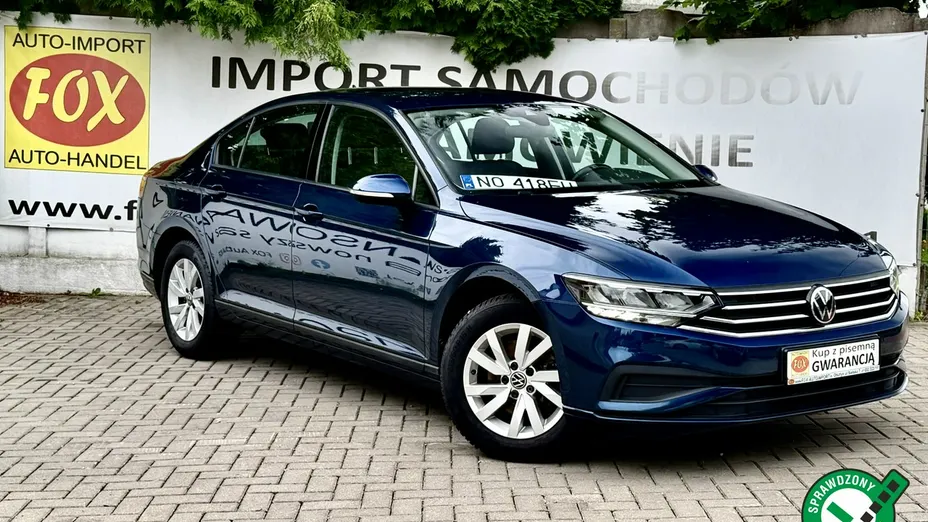 VOLKSWAGEN Passat -