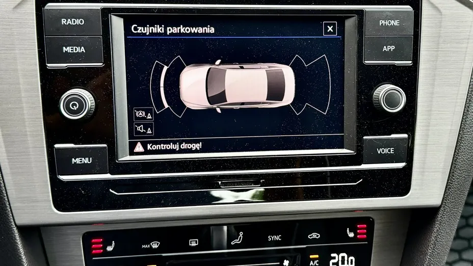 VOLKSWAGEN Passat -