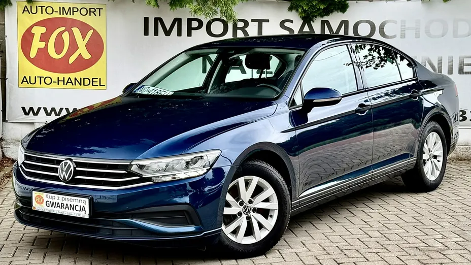 VOLKSWAGEN Passat -
