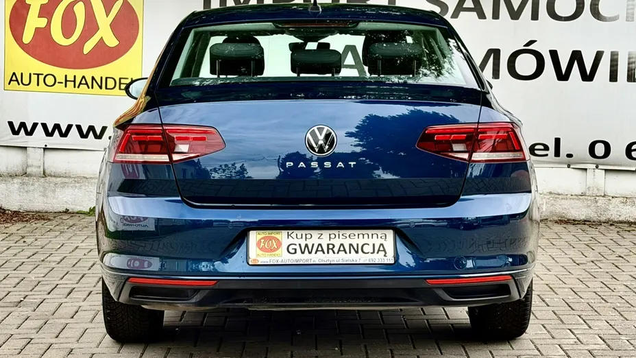 VOLKSWAGEN Passat -