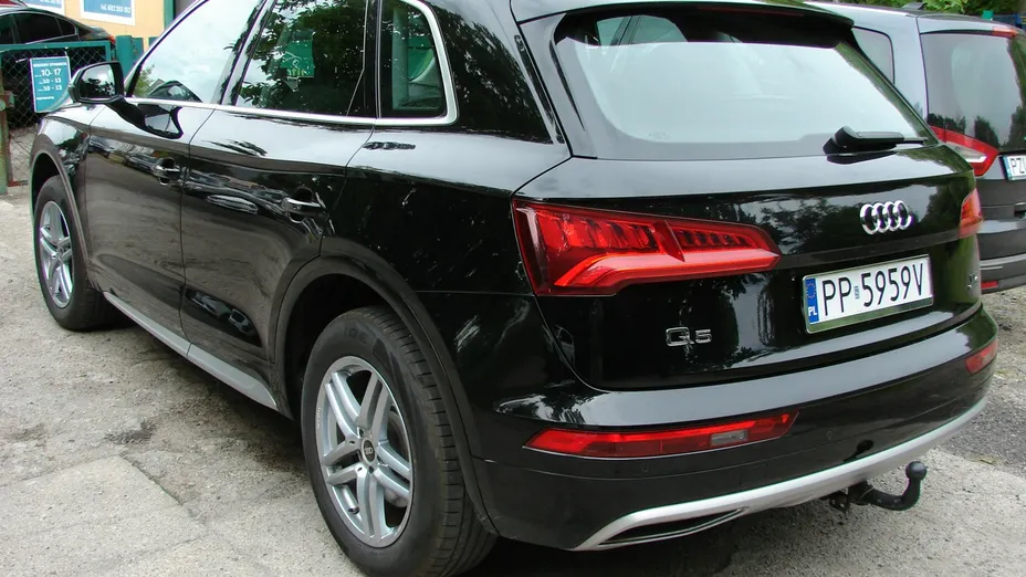 AUDI Q5 -