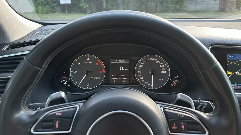 AUDI SQ5 -