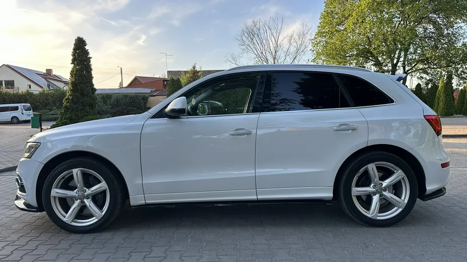 AUDI SQ5 -