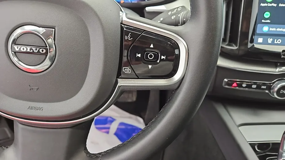 VOLVO XC60 -