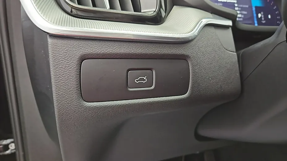 VOLVO XC60 -