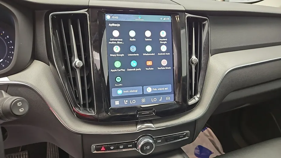 VOLVO XC60 -