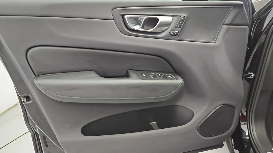 VOLVO XC60 -