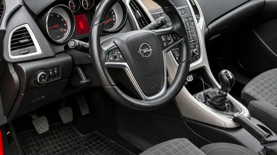 OPEL Astra -