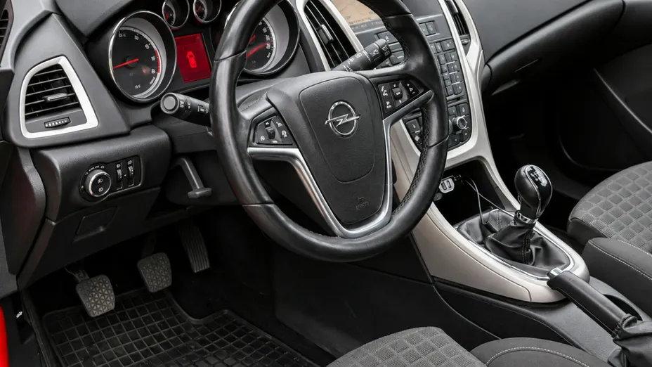 OPEL Astra -