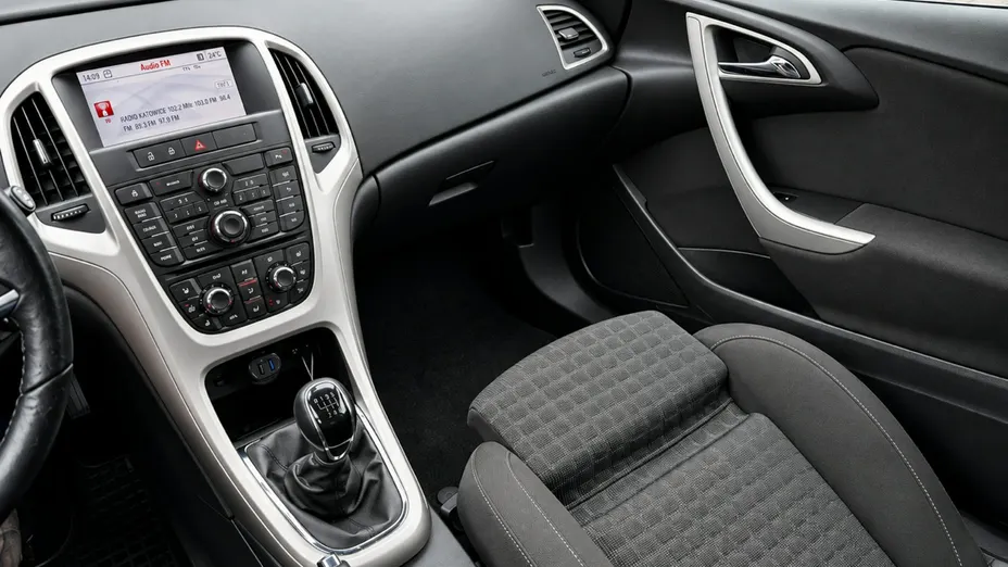 OPEL Astra -