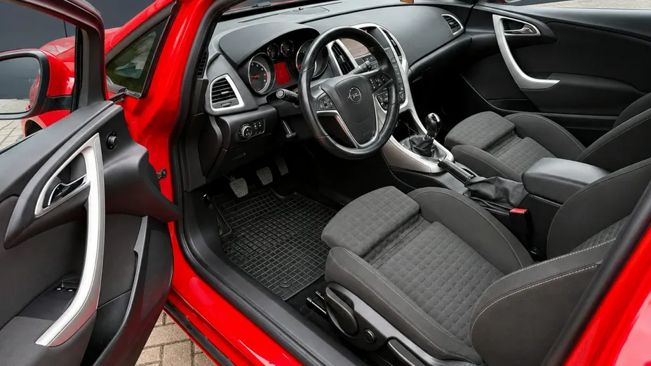 OPEL Astra -