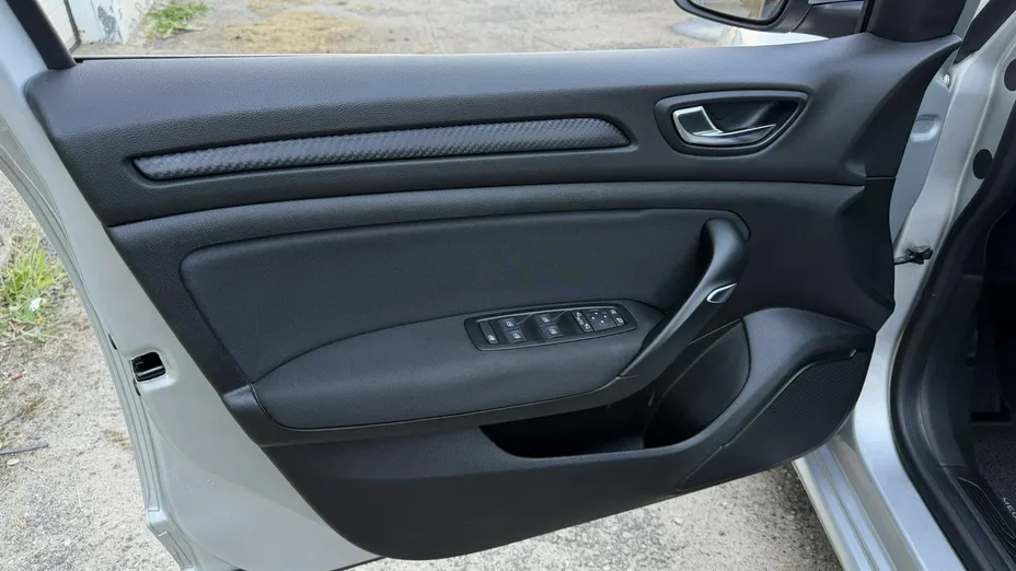 RENAULT Megane -