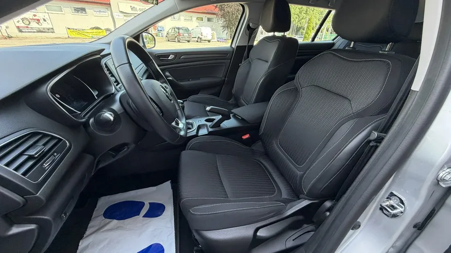 RENAULT Megane -