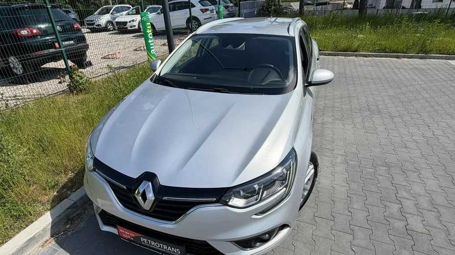 RENAULT Megane -