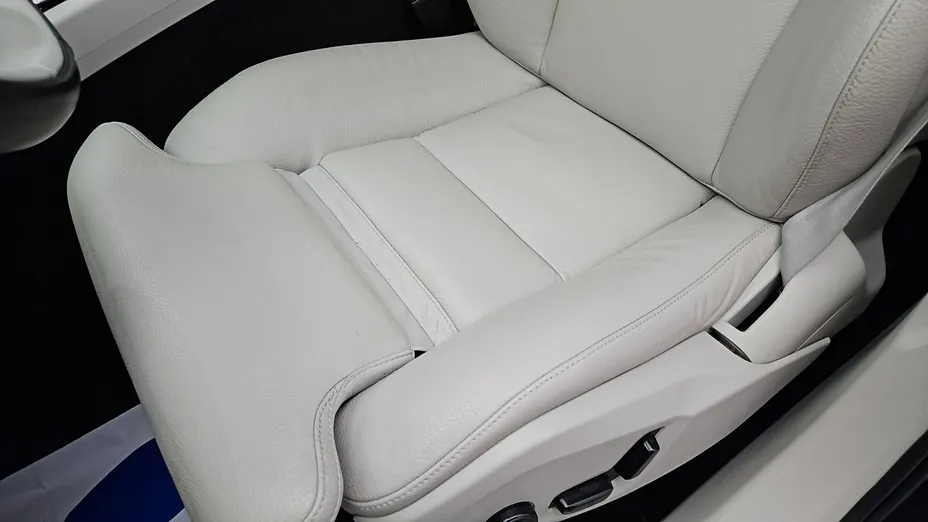 VOLVO XC60 -