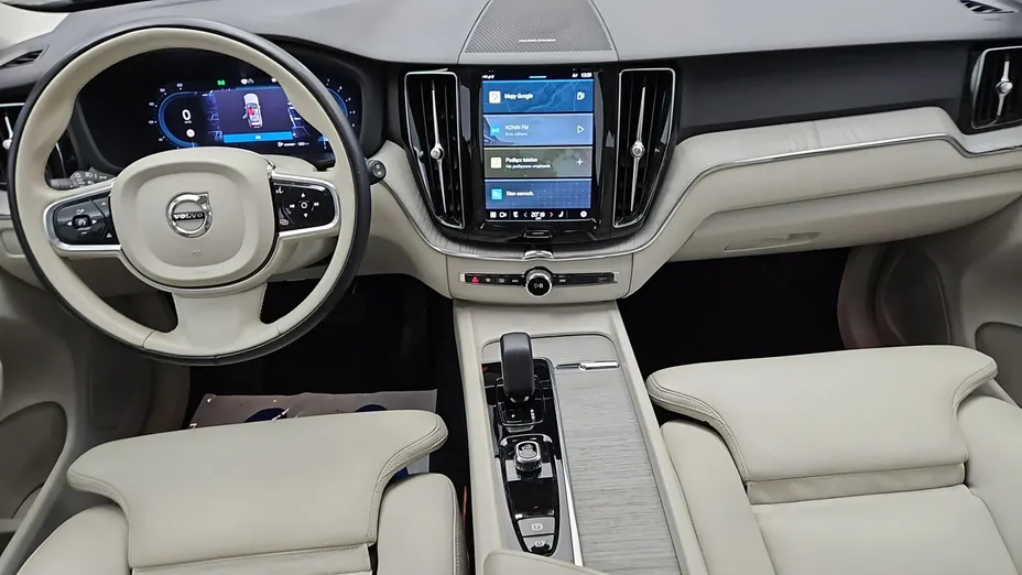 VOLVO XC60 -